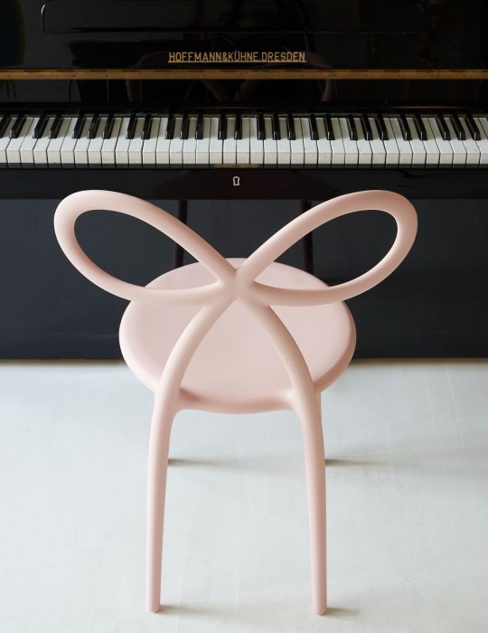 Qeeboo Ribbon Chair Roze