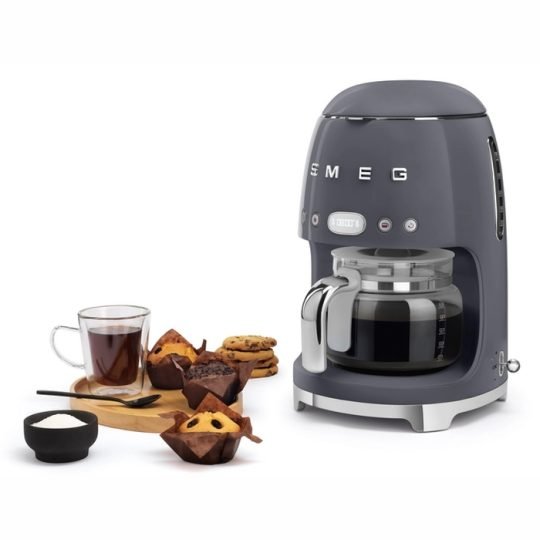 smeg-grey-coffee-machine-2